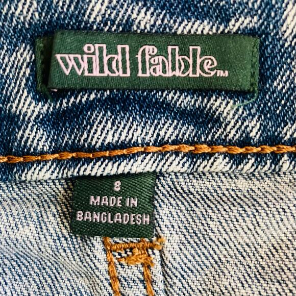 New Wild Fable Distressed Raw Hem Denim Jean Mini Skirt Size 8 - Picture 3 of 4